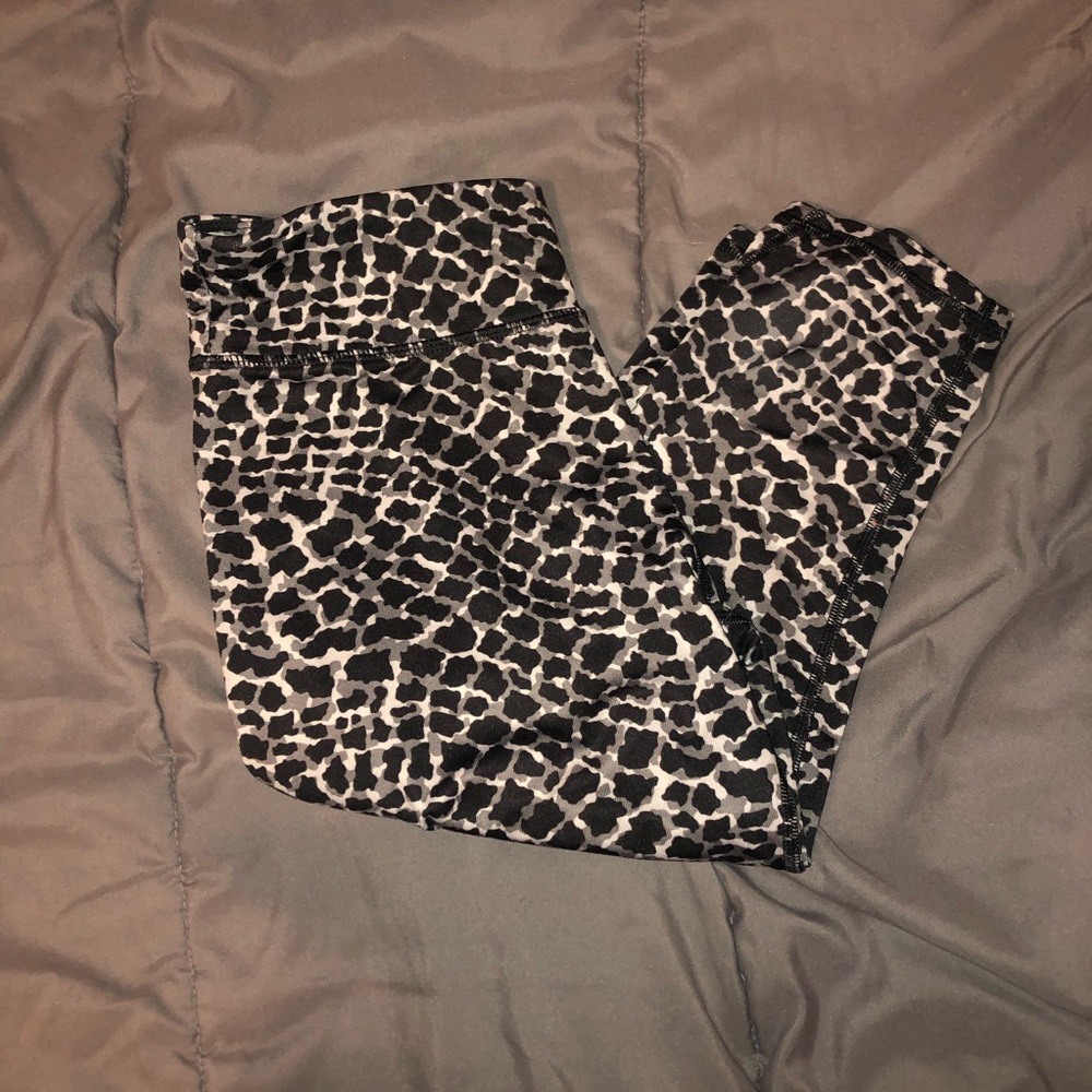 DANSKIN NOW athletic capris